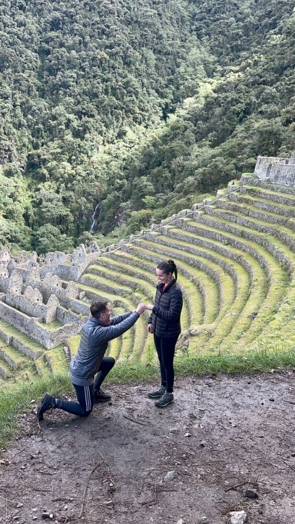 Graham proposing to Hélène on the Inca Trail